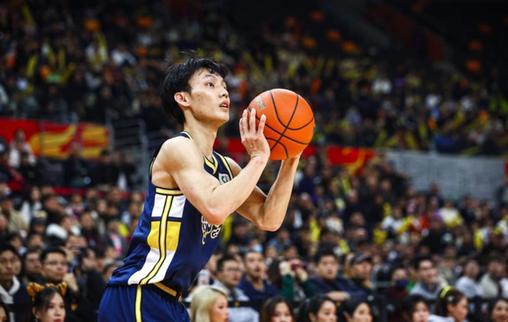 BOB半岛-CBA排名：广东挤掉上海重回第2，广厦16胜创纪录，辽宁3队连败