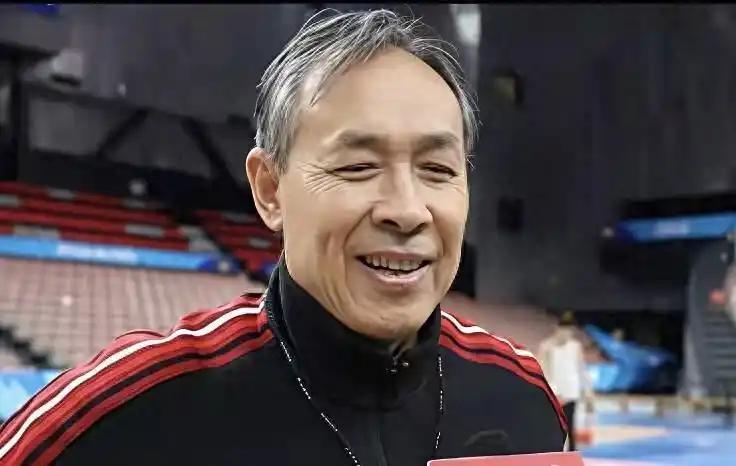 BOB半岛-CBA排名：广东挤掉上海重回第2，广厦16胜创纪录，辽宁3队连败