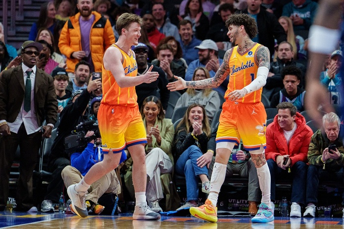 BOB半岛平台-15胜3负，5连胜越来越强，多位新星大崛起，又一超级黑马令人敬佩|独行侠|黄蜂|NBA常规赛|达拉斯独行侠队|布兰登-奈特_新浪体育_新浪新闻